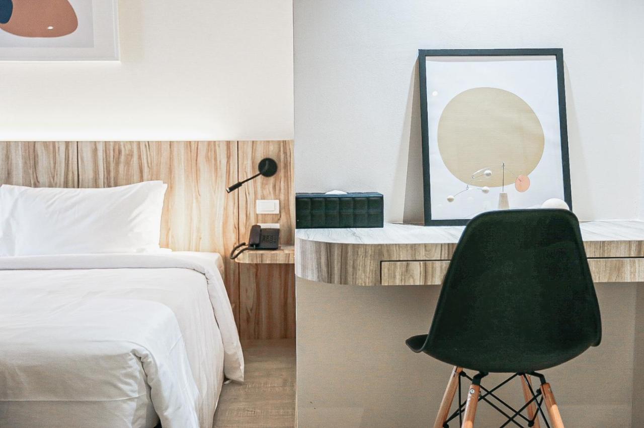 Homitel Bangkok Hotel Luaran gambar